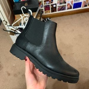 Black Chelsea Boots